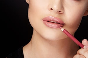 Joseph T Cruise, MD Featured in Zwivel “How to Get Rid of Lip Lines”