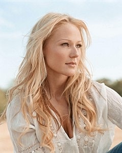Jewel named Spokesperson for First Annual Breast Reconstruction Awareness Day