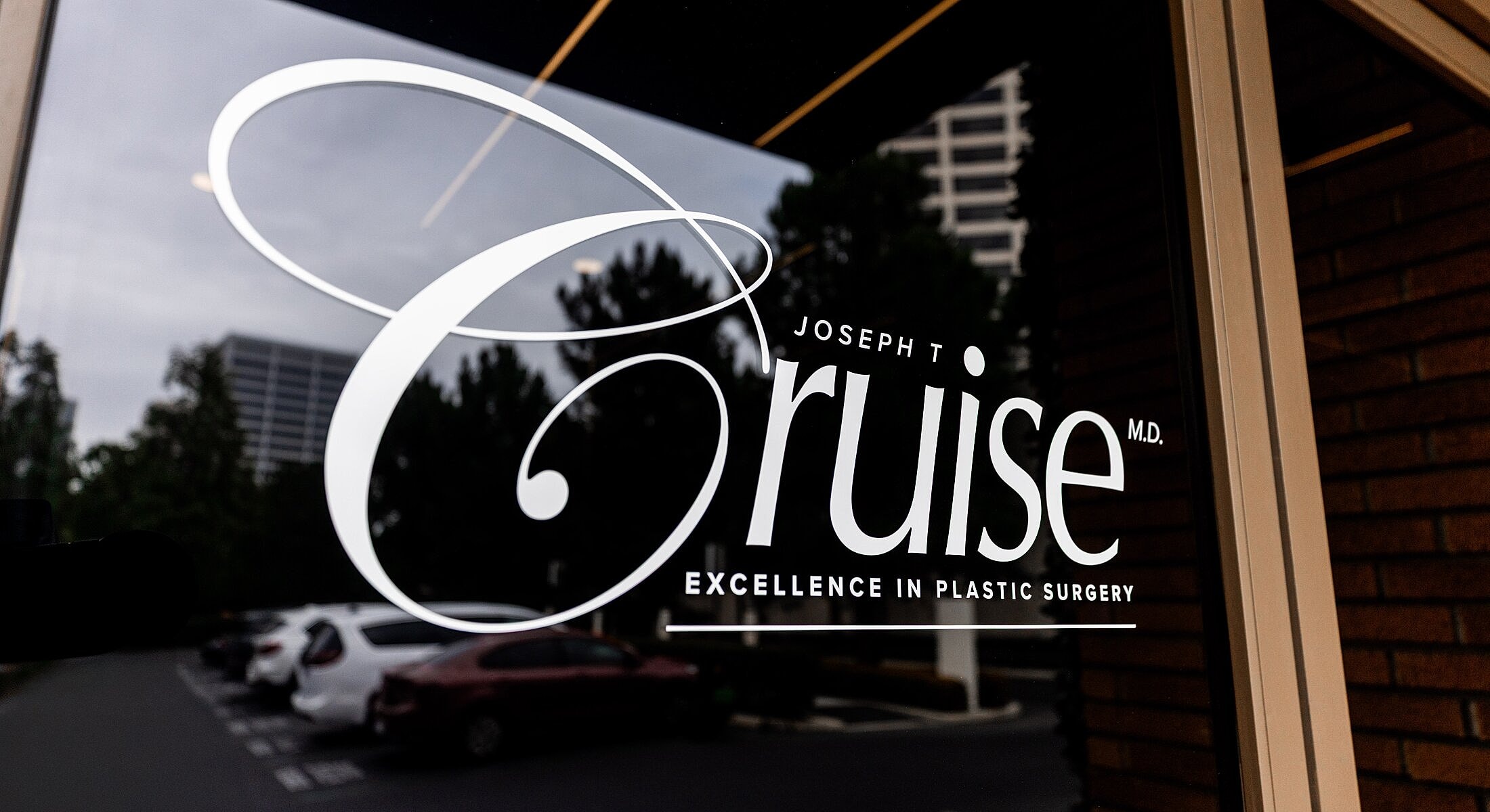 Sign for Joseph T. Cruise, M.D. Plastic Surgery